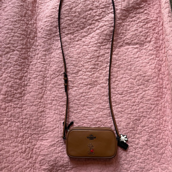 🌟COACH X Disney✨Limited Edition✨ Brown Crossbody Bag with Mickey Mouse Design - Picture 8 of 14